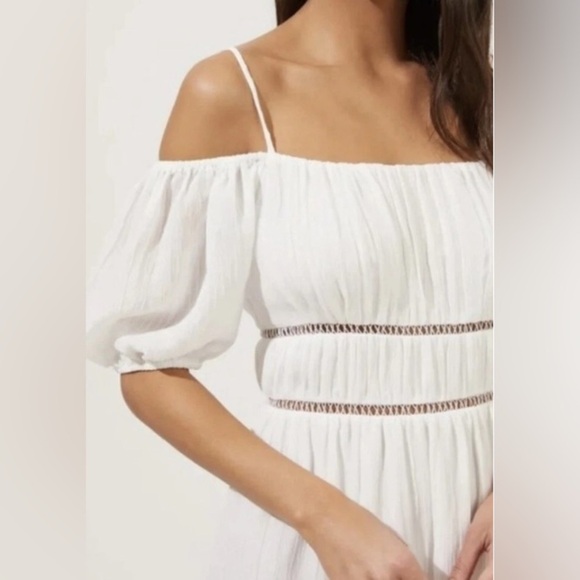 ASTR The Label Holland Ruffle Off-Shoulder Tiered Midi Dress size medium - Picture 3 of 12